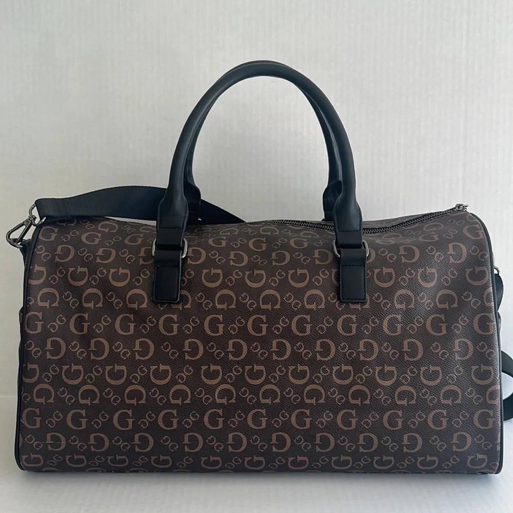 New GUESS Logo Travel/Duffle Bag